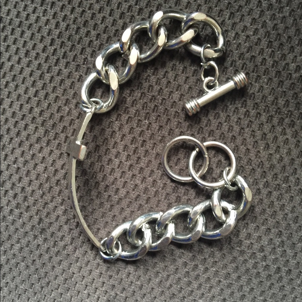 Cross Toggle Bracelet - Picture 3 of 3